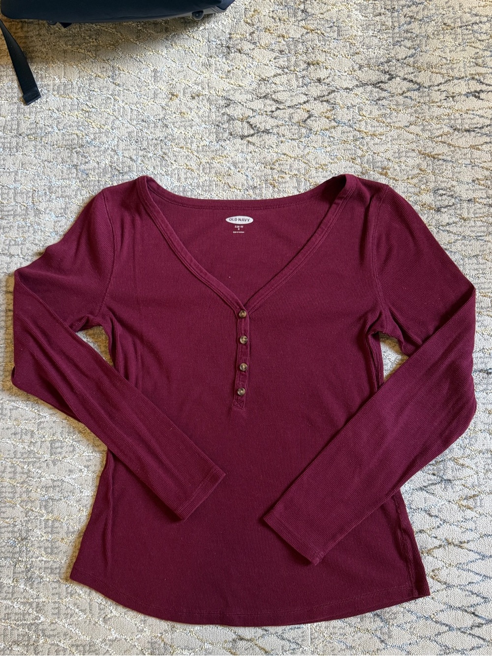 Old Navy Burgundy Long-Sleeve V-Neck Henley Top